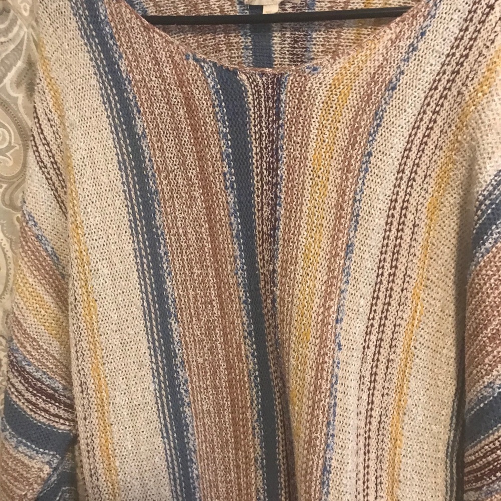 Altar’d State sweater - Picture 2 of 4